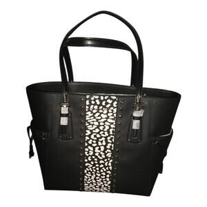 Michael Kors Voyager Tote [COPY]